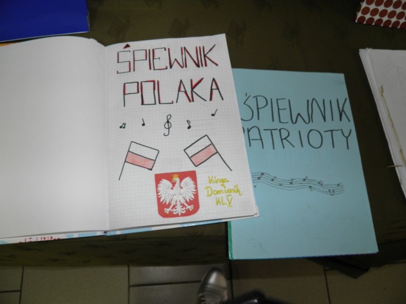 Wystawa - Śpiewniki Partiotyczne